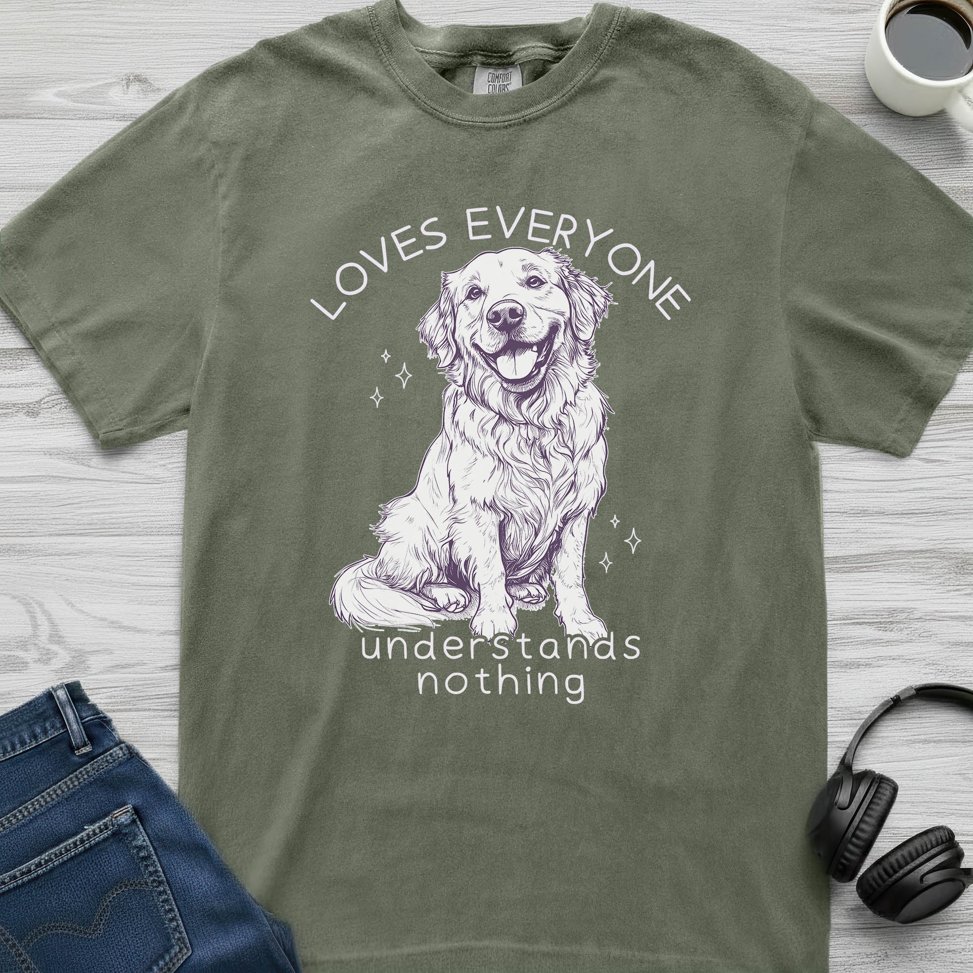 Loves Everyone Golden Retriever T-Shirt
